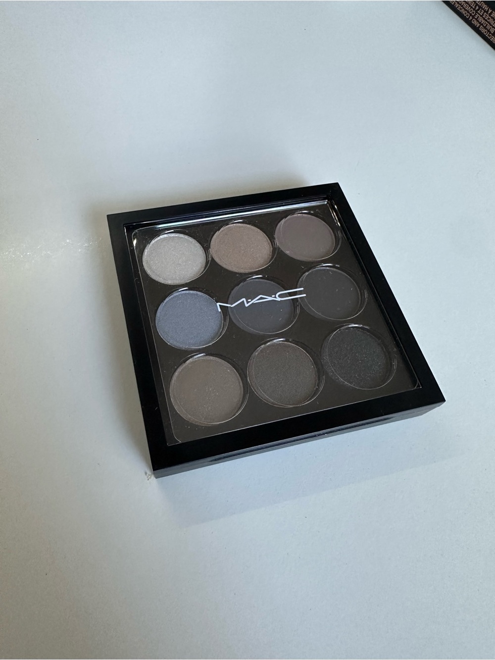 MAC Cosmetics Eyeshadow Palette - Navy Times Nine - Picture 4 of 4